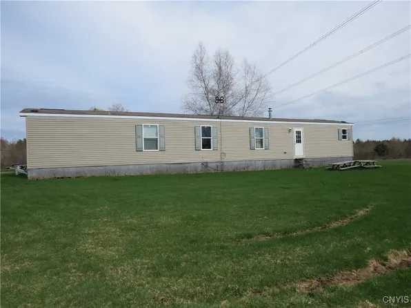 5804 Weaver Rd, Lee Center, NY 13363