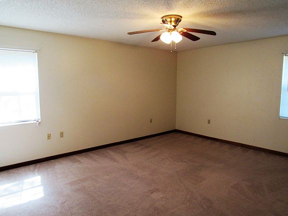 3rd image of 619 Caribbean Way