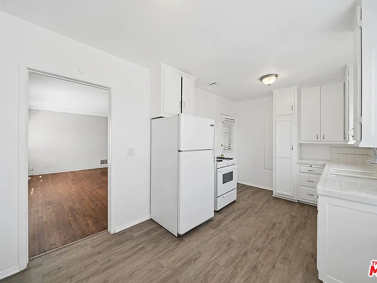 1402 N Mansfield Ave #1/2 — Photo 4