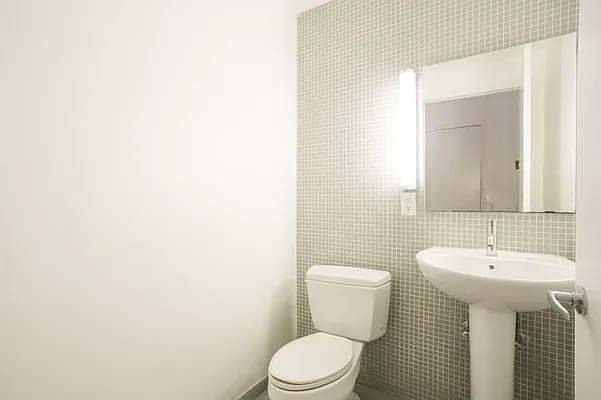 Rented by MNS | media 9