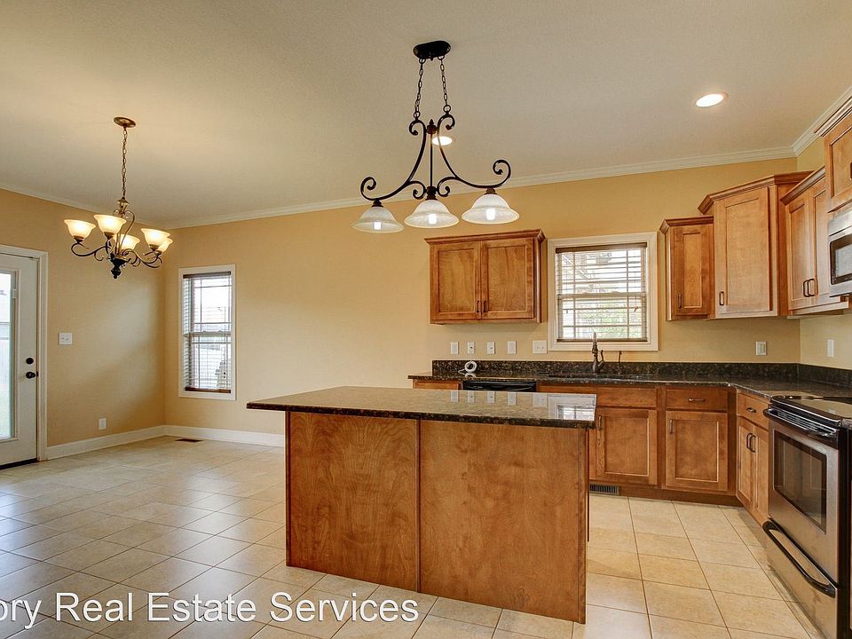 1st image of 2422 Senseney Dr