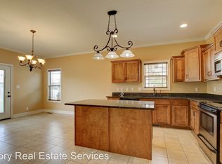 2422 Senseney Dr, Clarksville, TN 37042