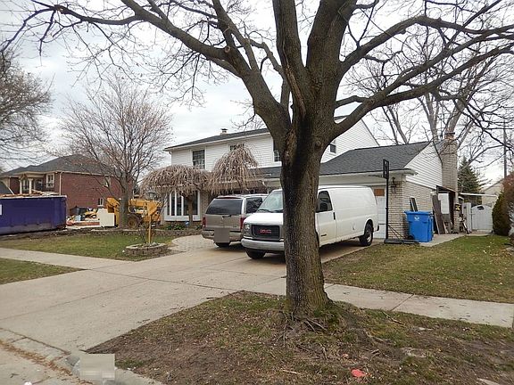 3rd image of 26394 Cecile St