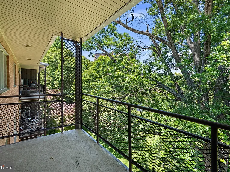 10320 Rockville Pike #401 — Photo 24