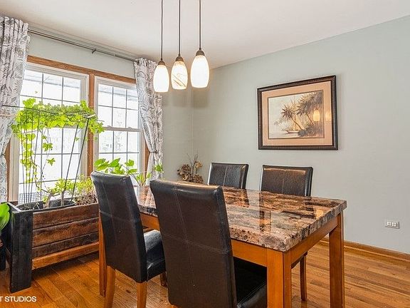 5th image of 884 Francine Dr