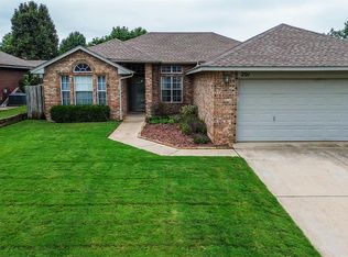 201 Bellgate Dr, Yukon, OK 73099