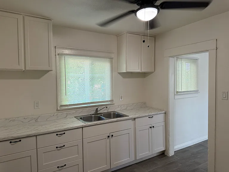 1170 W Rialto Ave — Photo 3