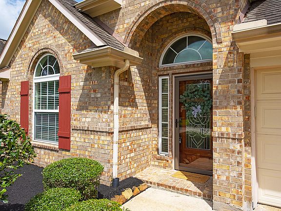 3rd image of 5212 Cottonwood Creek Ln
