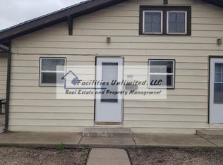 402 E 9th St, Cheyenne, WY 82007