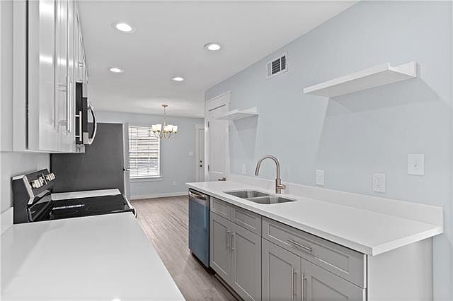 1st image of 100 5th St APT C