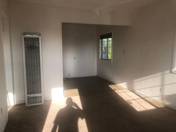 2nd image of 4730 W Point Loma Blvd APT 6