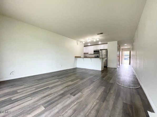 669 Reef Cir