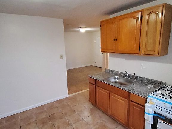 2nd image of 169 22nd St APT 5