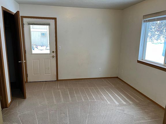 4th image of 404 S Grant Ave #6