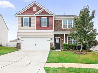 134 N Cromwell Dr, Mooresville, NC 28115