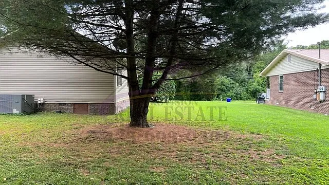 Well Maintained 4BD/2BA House — Photo 4