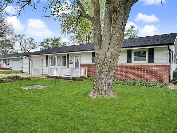 3rd image of 1605 Grange Dr