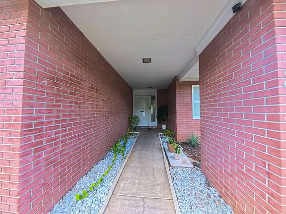 2nd image of 3 Cedar Dr