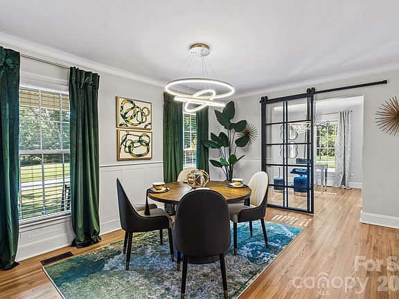 3rd image of 616 Coulwood Dr