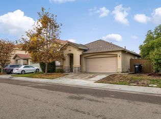 2225 Galen Dr, Elk Grove, CA 95758
