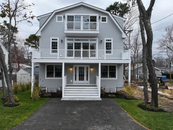 390 Ocean Avenue, Wells, ME 04090