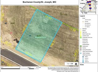 4703 Woodland Shores Dr, Saint Joseph, MO 64505