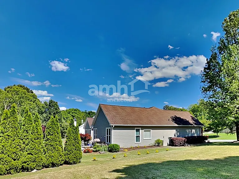 2923 Villa Lake Dr — Photo 24