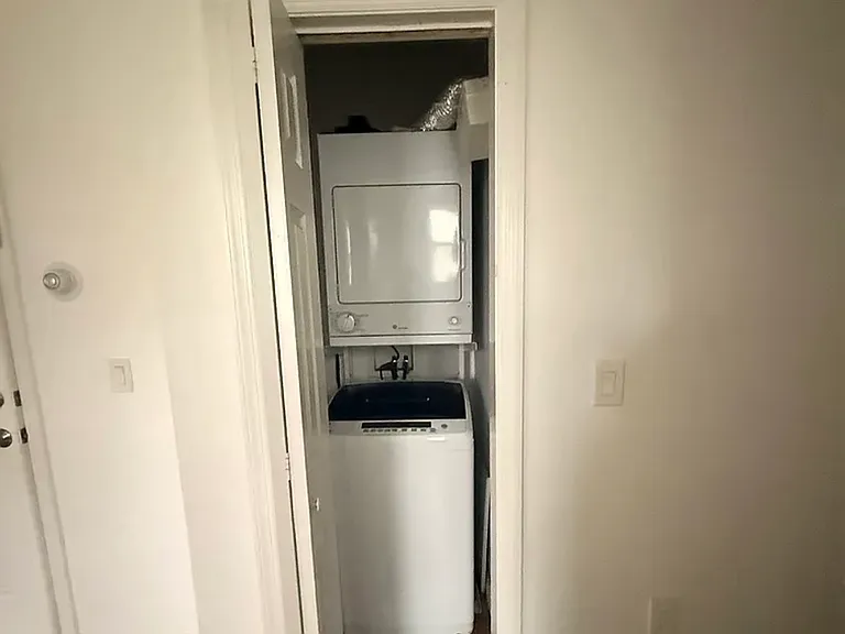 280 Mac Arthur Ave #3 — Photo 6
