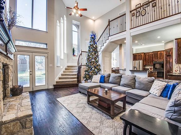 5th image of 3315 Mayfair Ct