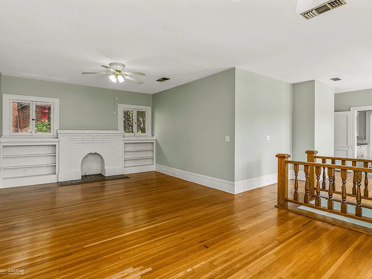 3305 Creswell Ave — Photo 6