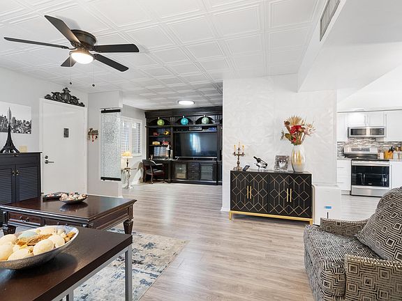 2nd image of 5220 Las Verdes #118