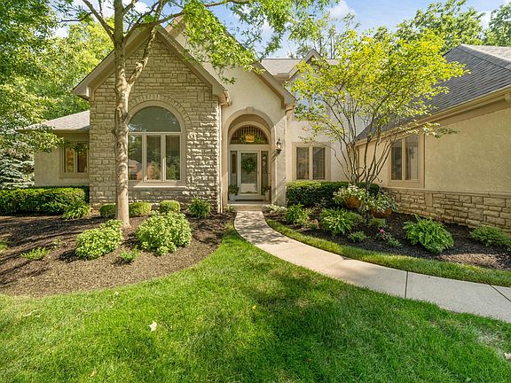 3rd image of 88 Walnut Woods Ct