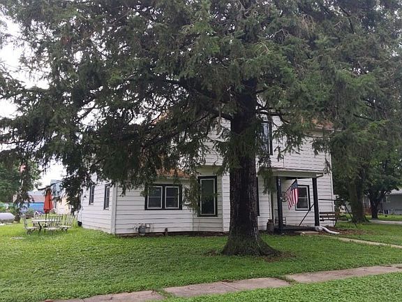 3rd image of 506 3rd St