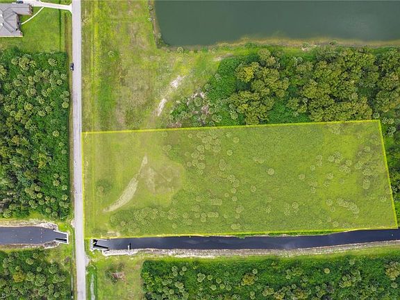 3rd image of 125 Shady Hollow Blvd W