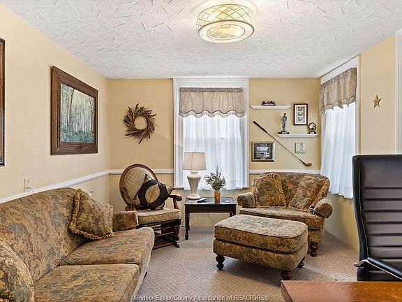 4th image of 14242 Tecumseh Rd E