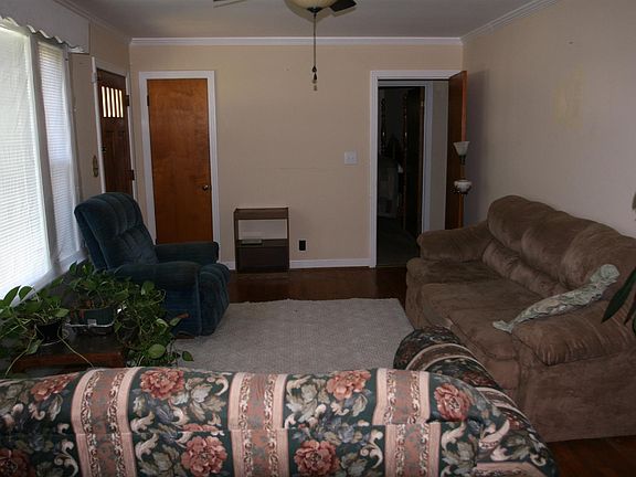 5th image of 211 Clearview Dr