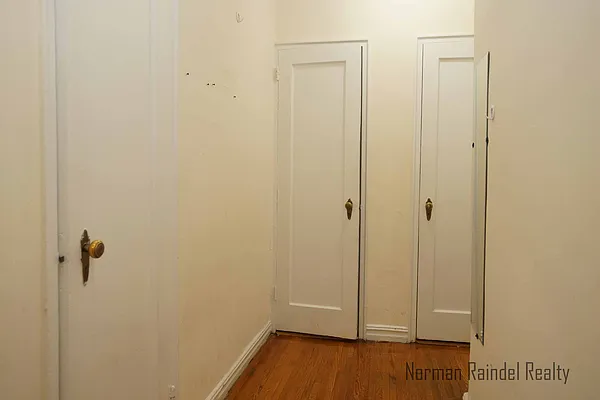 Rented by Norman Raindel, LREB | media 25