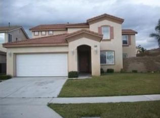 15198 Holiday Dr, Fontana, CA 92336