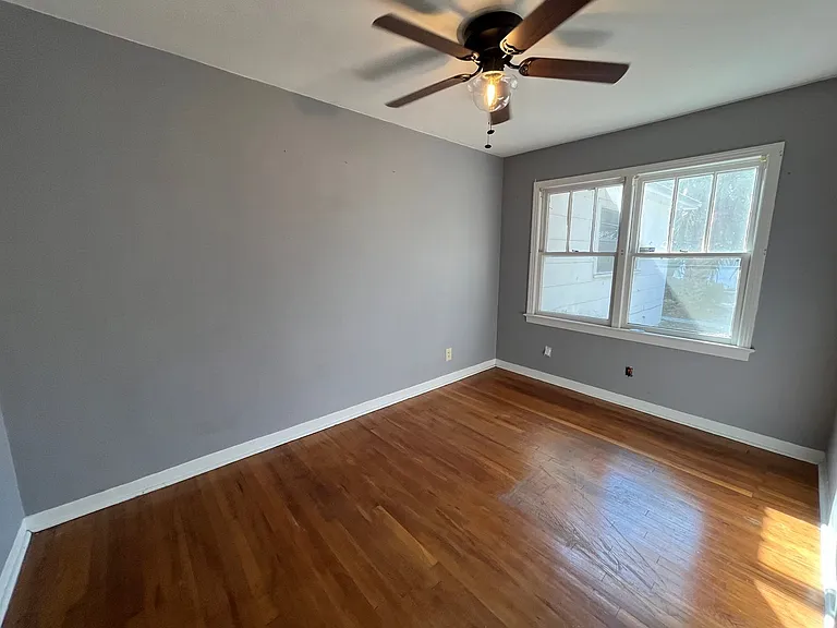 307 Parshley St SW — Photo 8