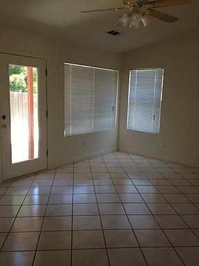 4th image of 1880 Loma Linda Cir