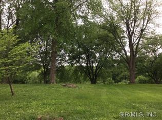 8412 Hilltop Dr, Troy, IL 62294