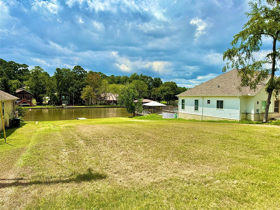 2nd image of 299 Twin Magnolia