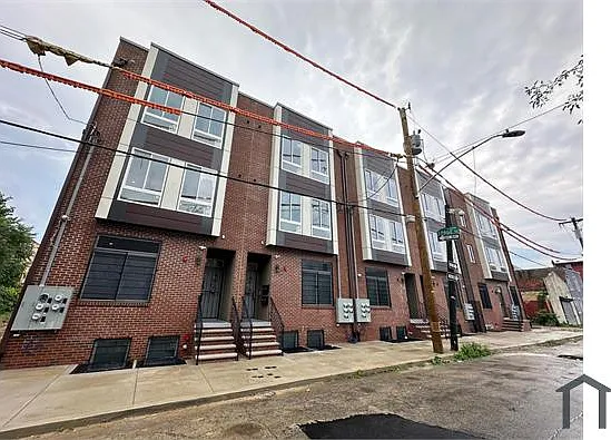 2 bed, $1,700 — Photo 2