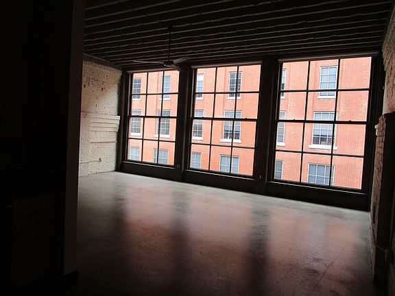 3rd image of 140 W Washington St APT 312