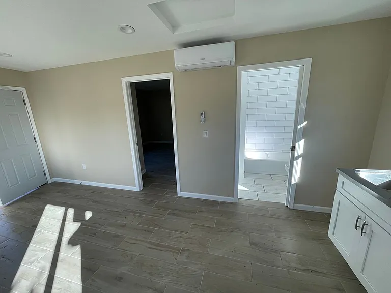5079 Noble St — Photo 4