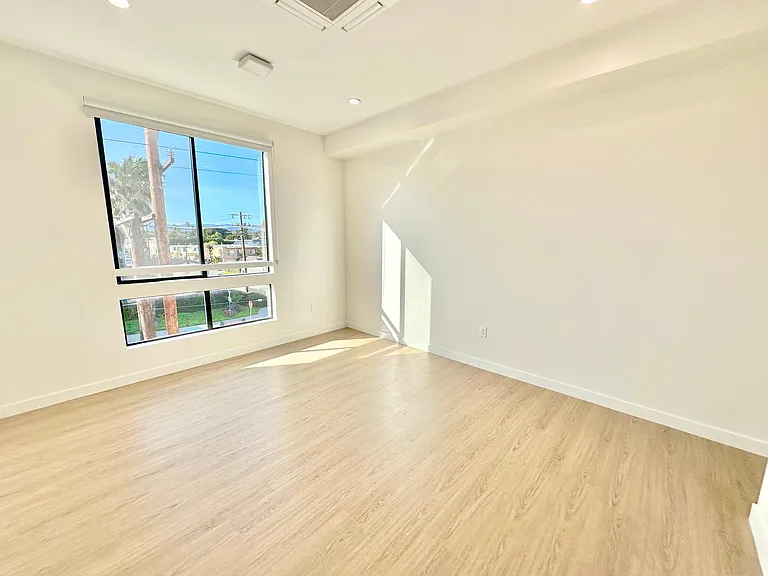 11500 Culver Blvd #401 — Photo 11