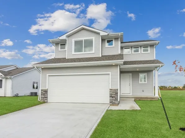 2206 Windcrest Dr, Granger, IA 50109