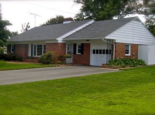 206 Barcroft Rd, York, PA 17406