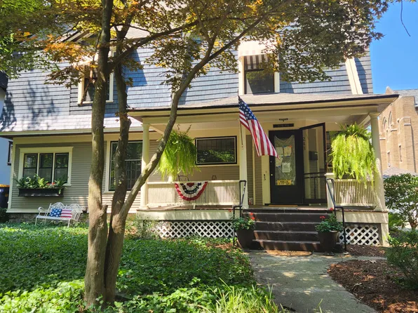 243 Orchard Hill St SE, Grand Rapids, MI 49506
