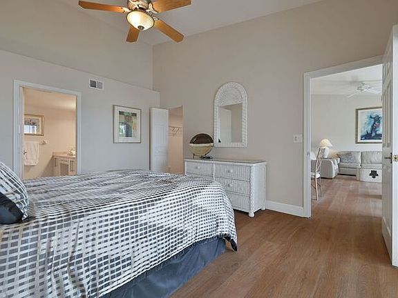 4th image of 2895 Citrus Lake Dr #O